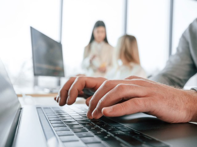 4_Nginx-+-GeoIP2-Load-Balancer-Example