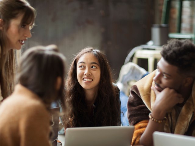 22_4-Ways-Informal-Communication-Can-Help-Your-Company